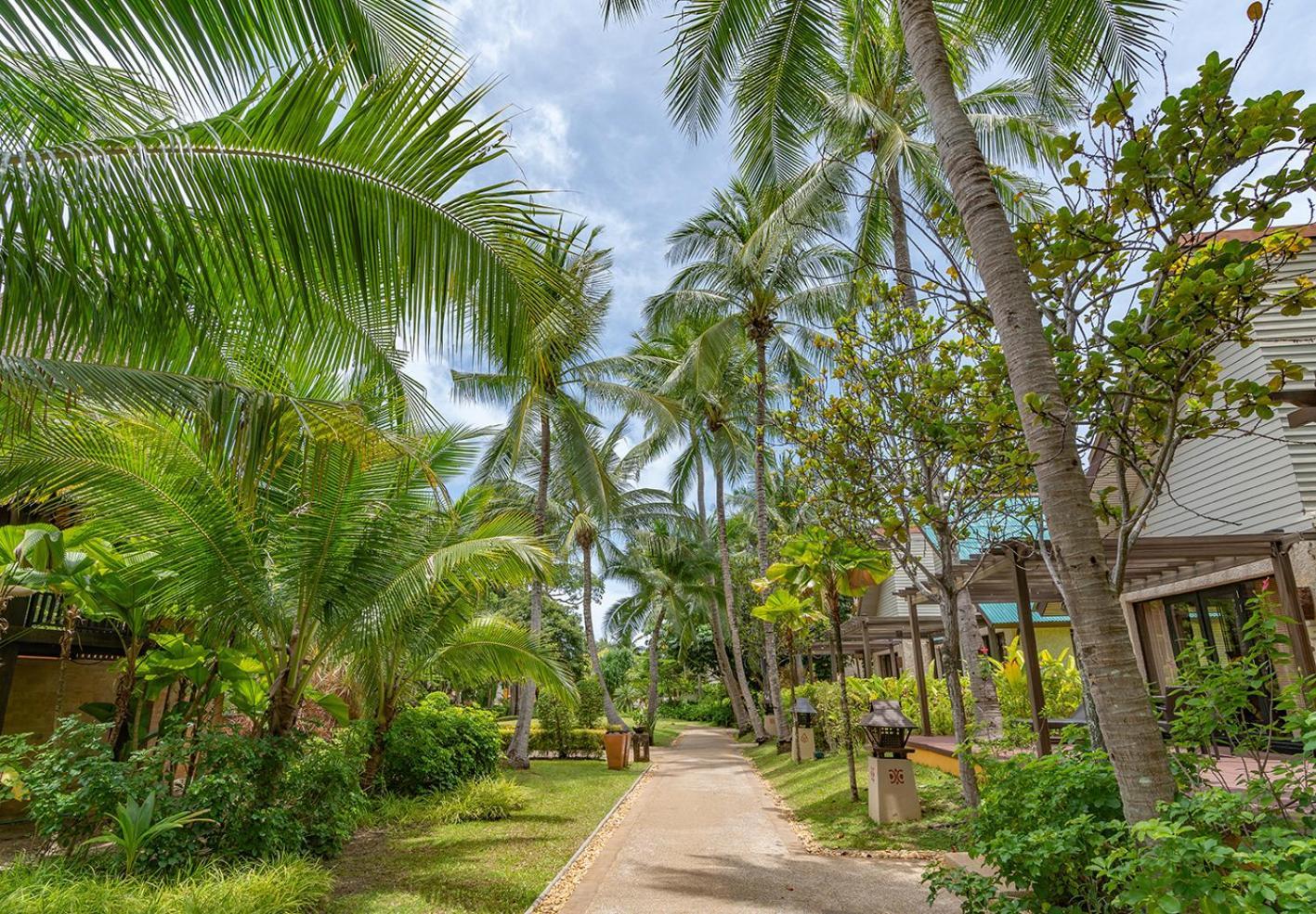 Paradox Resort Phuket - Sha Plus Karon Exterior foto